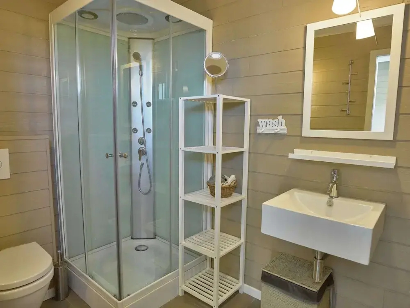 Diksmuide Mansion With Games