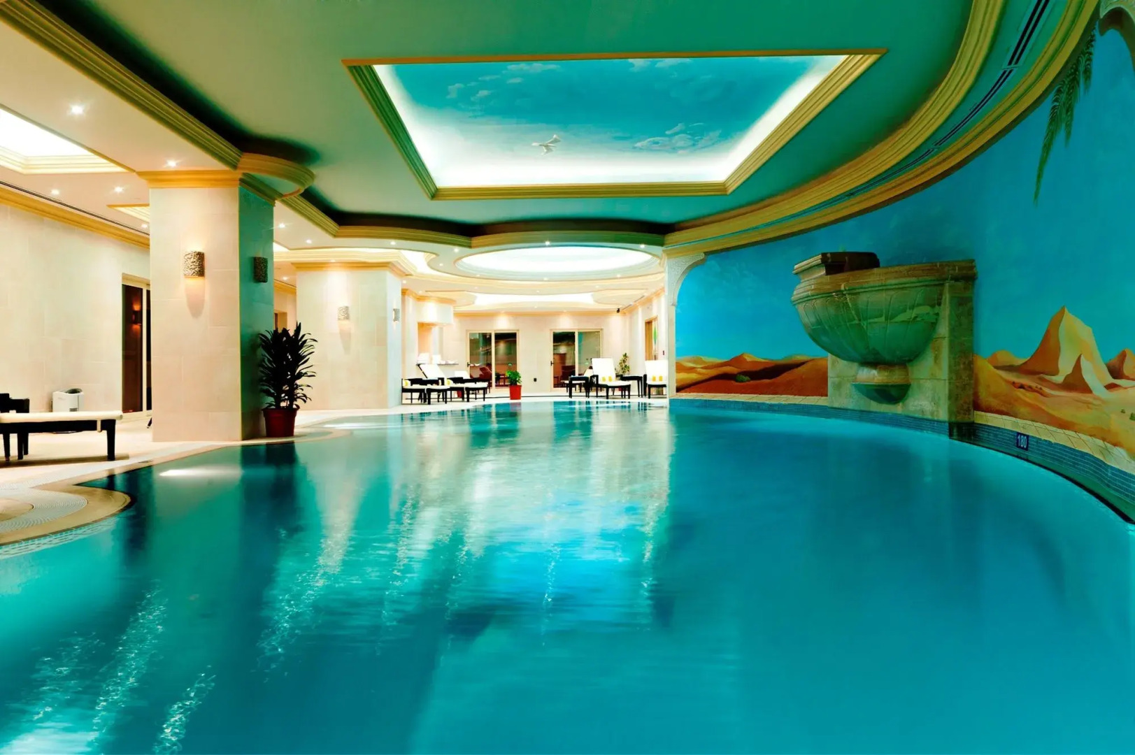 Magnum Hotel & Suites West Bay