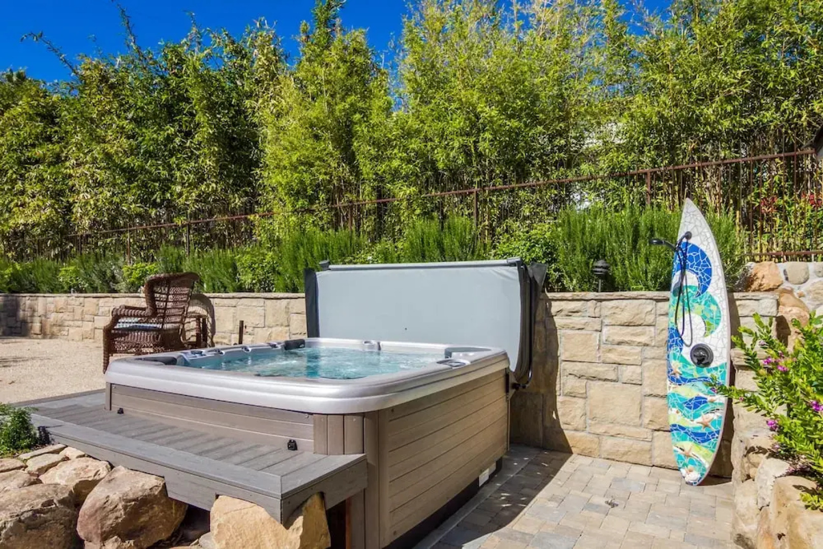 3br W/ Hot Tub, Patio & Ocean View, Close To Beach 3 Bedroom Home