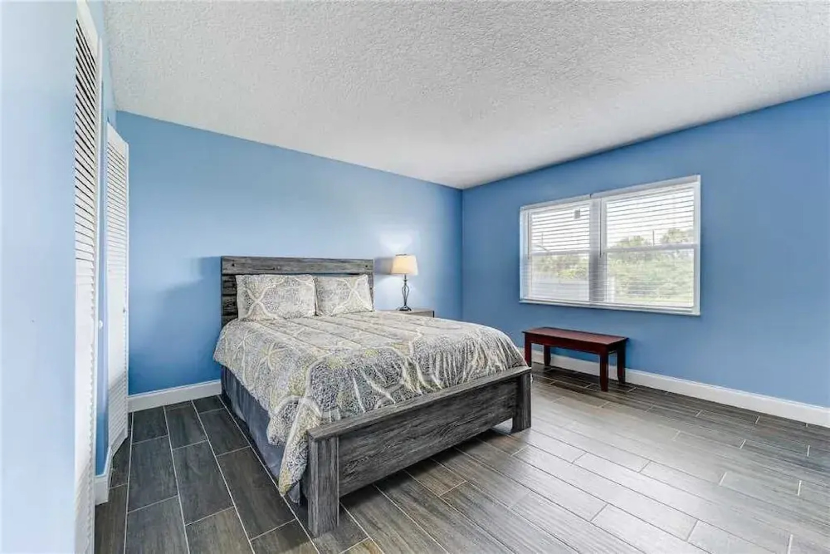 Island Retreat Lower A, Beach Front, 2 Bedrooms, Sleeps 6