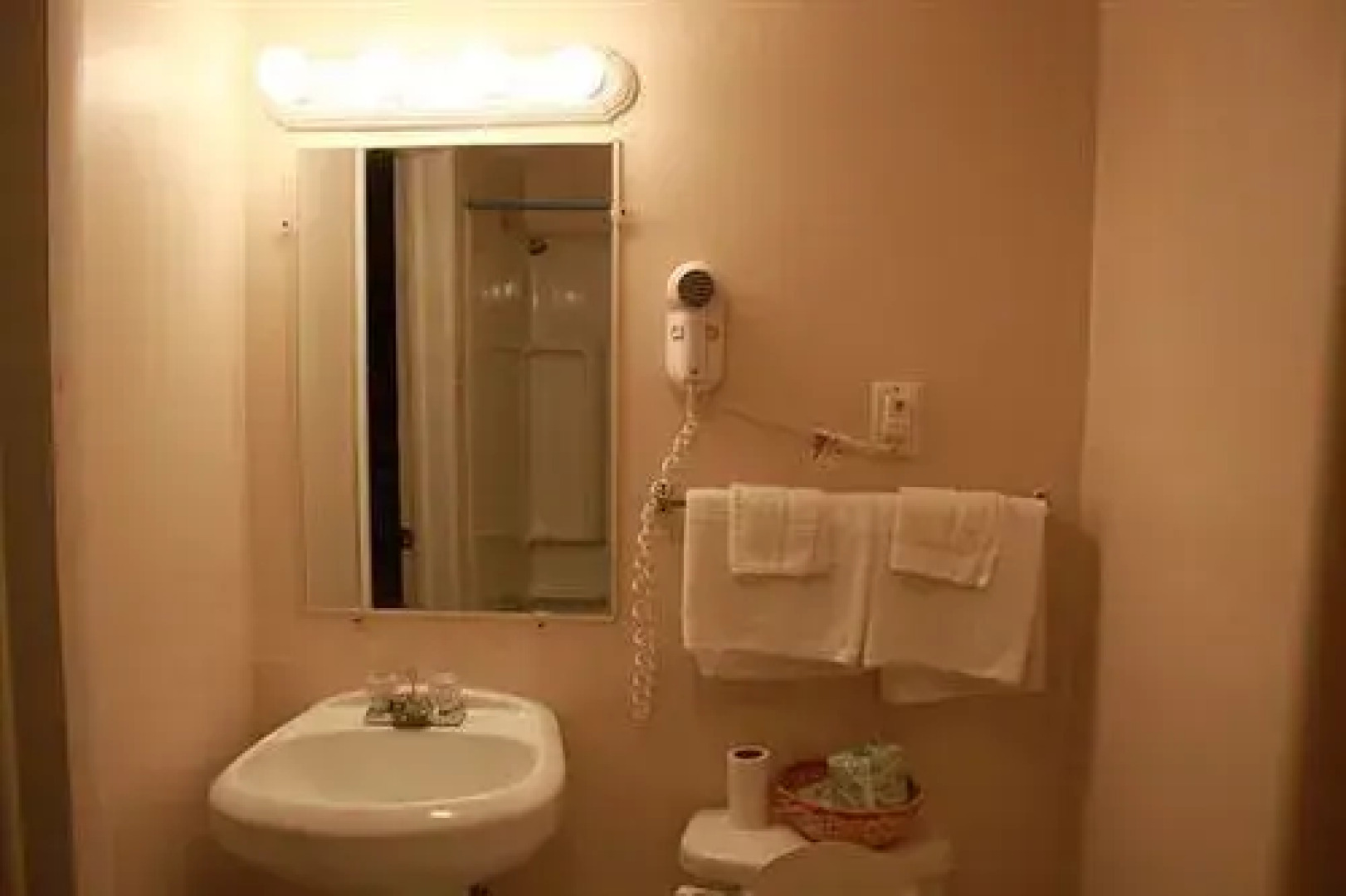 Cascade Inn Niagara Falls