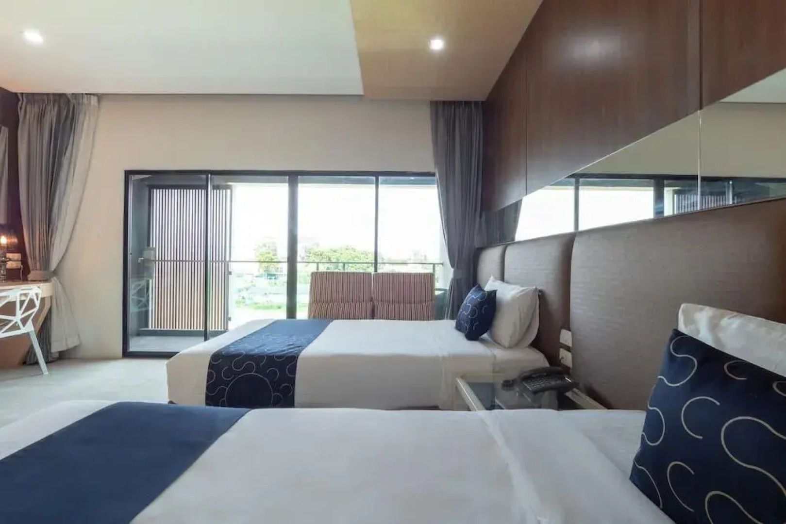 CAPITAL O 1088 Golden Dragon Beach Resort