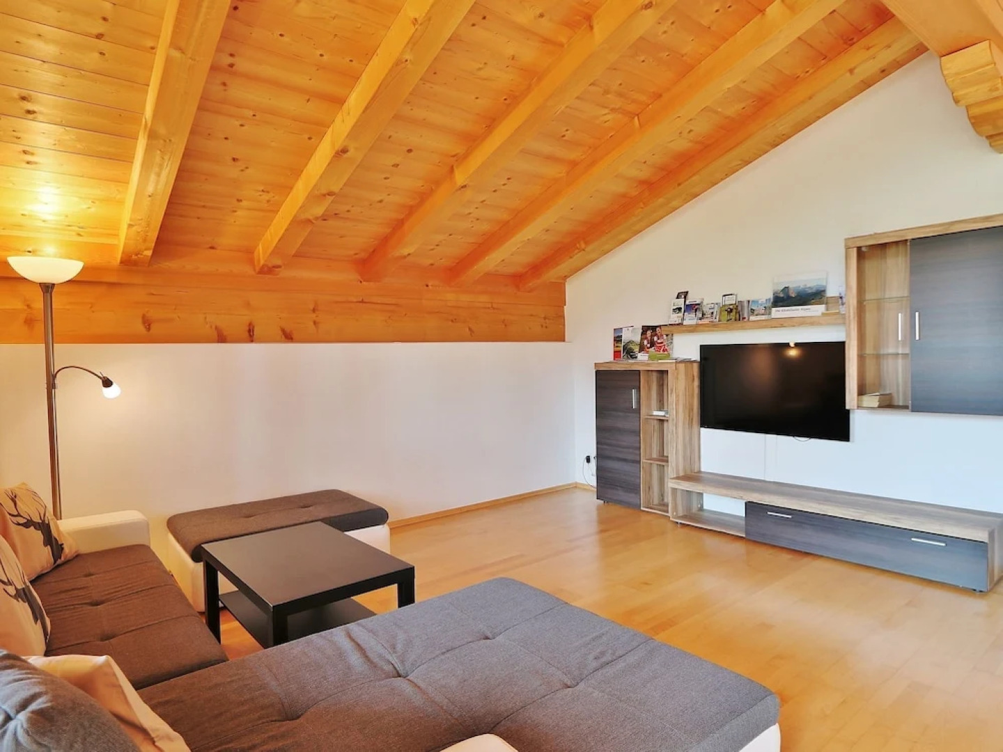Spacious Apartment With Mountain View in Brixen im Thale