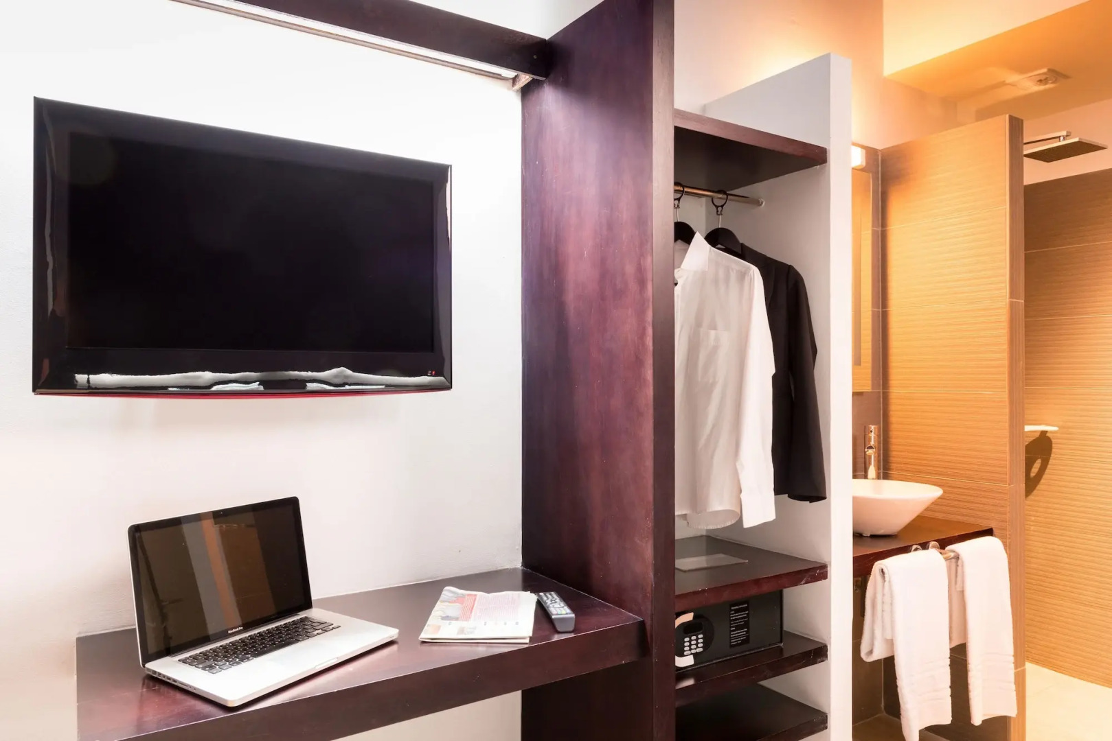 Отель Mina Liberville