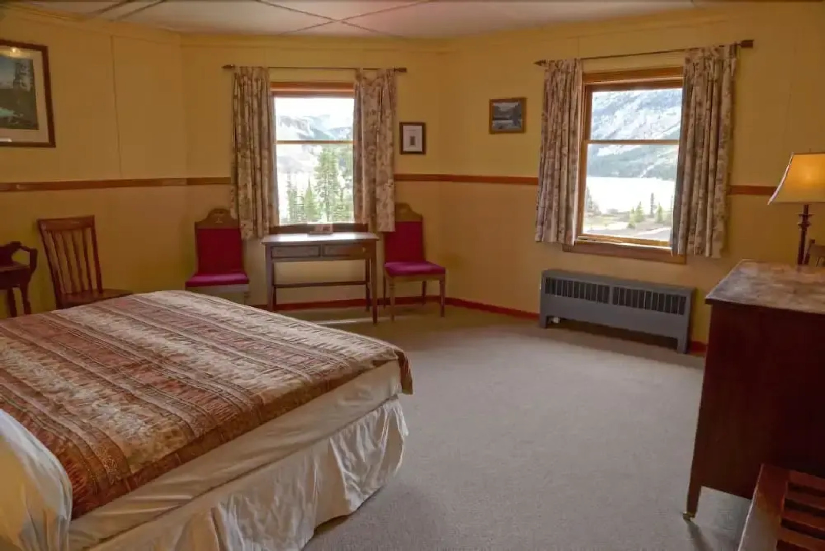 Simpson's Num-ti-jah Lodge