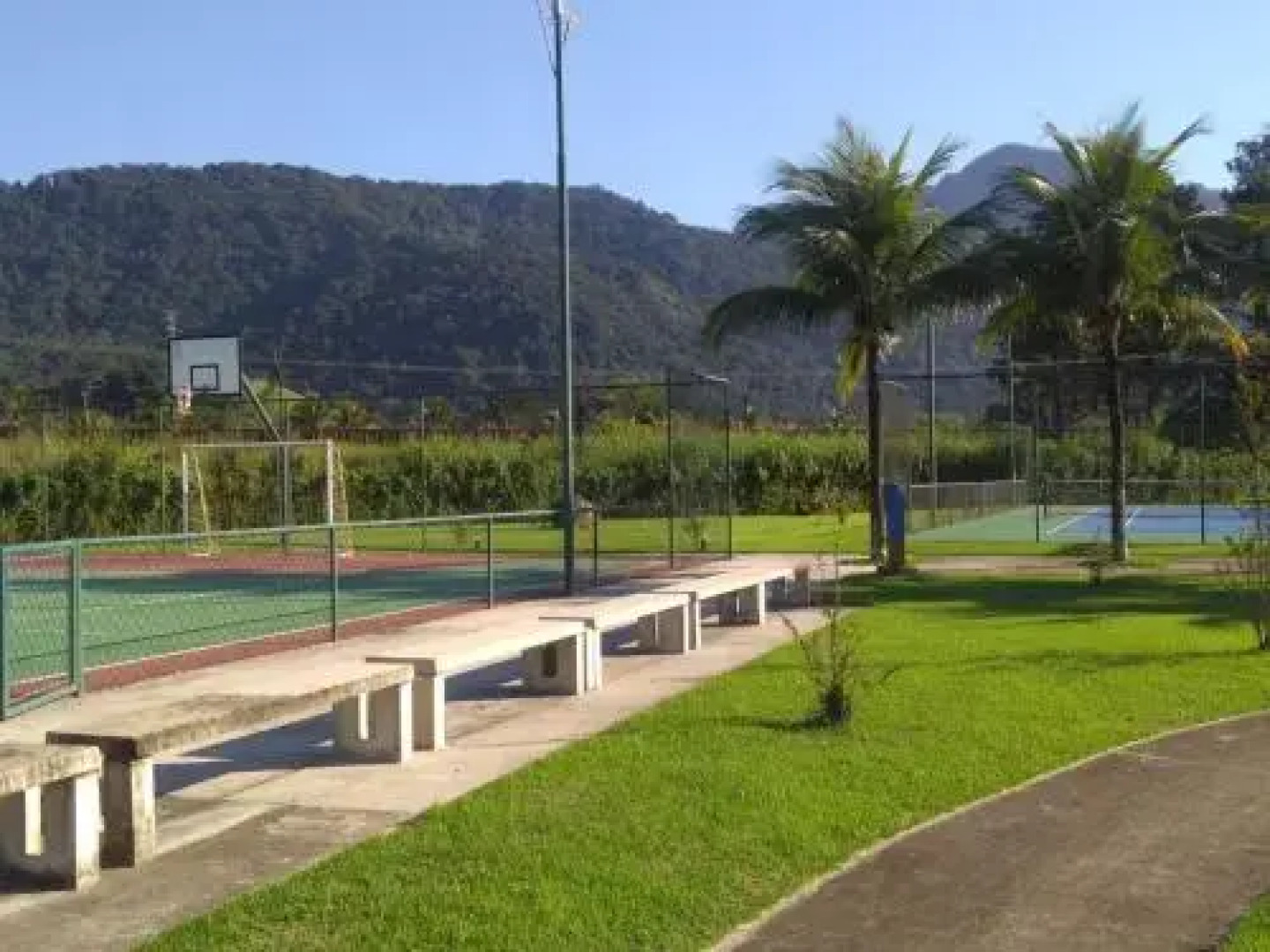 Condado Aldeia dos Reis 411 e 216