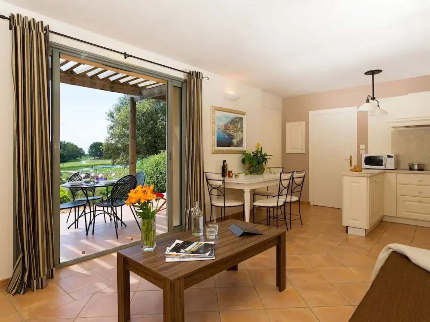 Charming Apartment With Dishwasher, View at the Golf Course