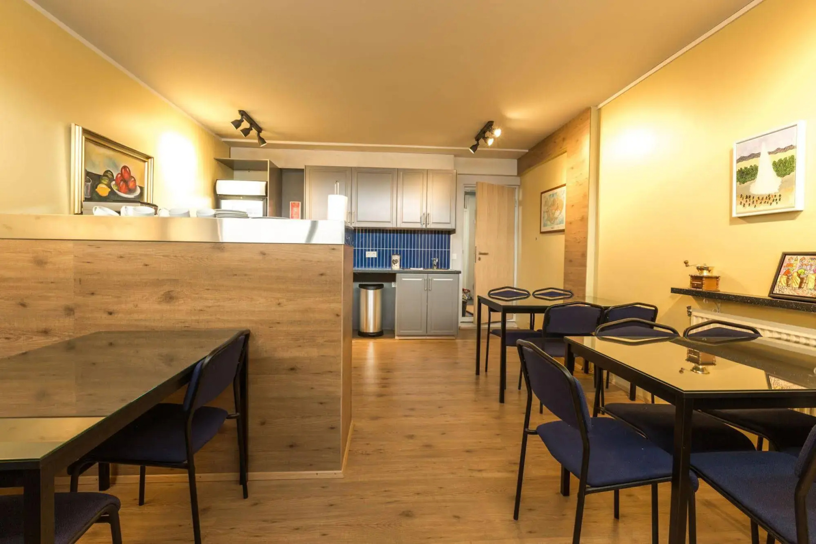Guesthouse Garun, Skolavellir