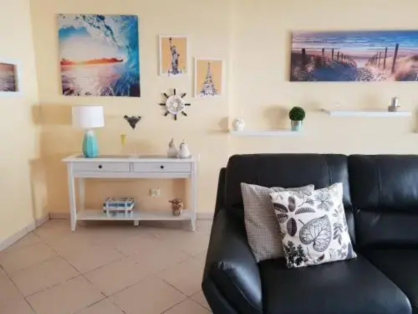 DOWNTOWN-Guest House