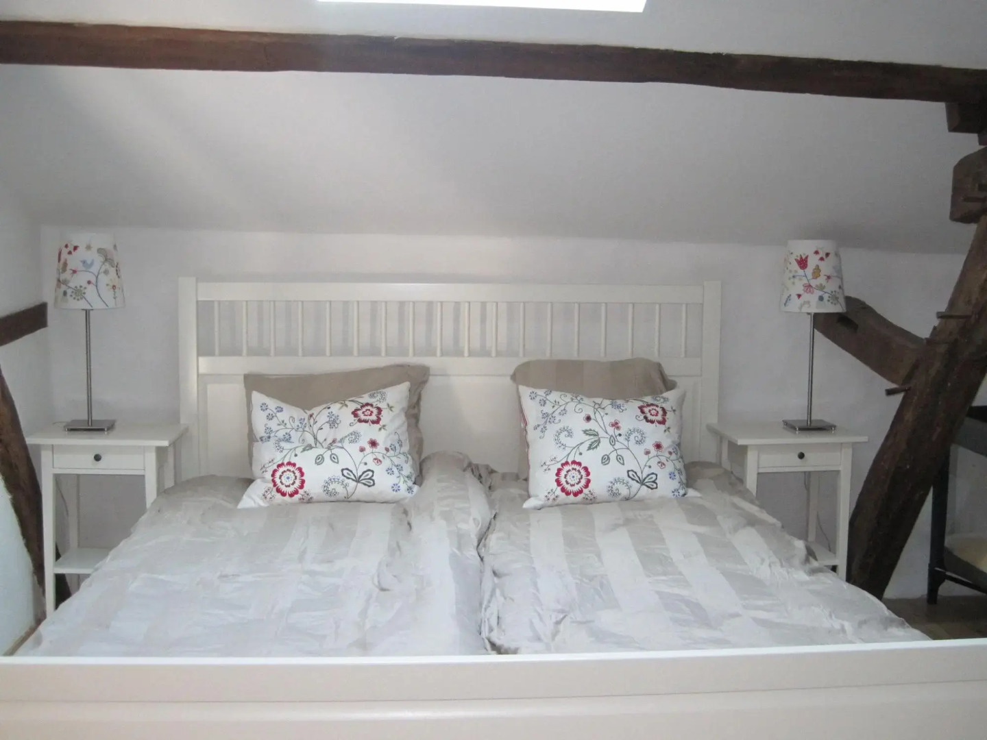 Charming cottage on estate (1880) with pool at the foot of the Pyrenees