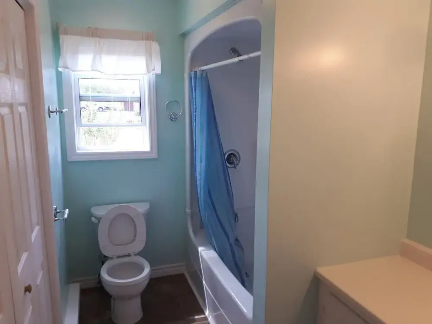 John B's Oceanfront Cottages