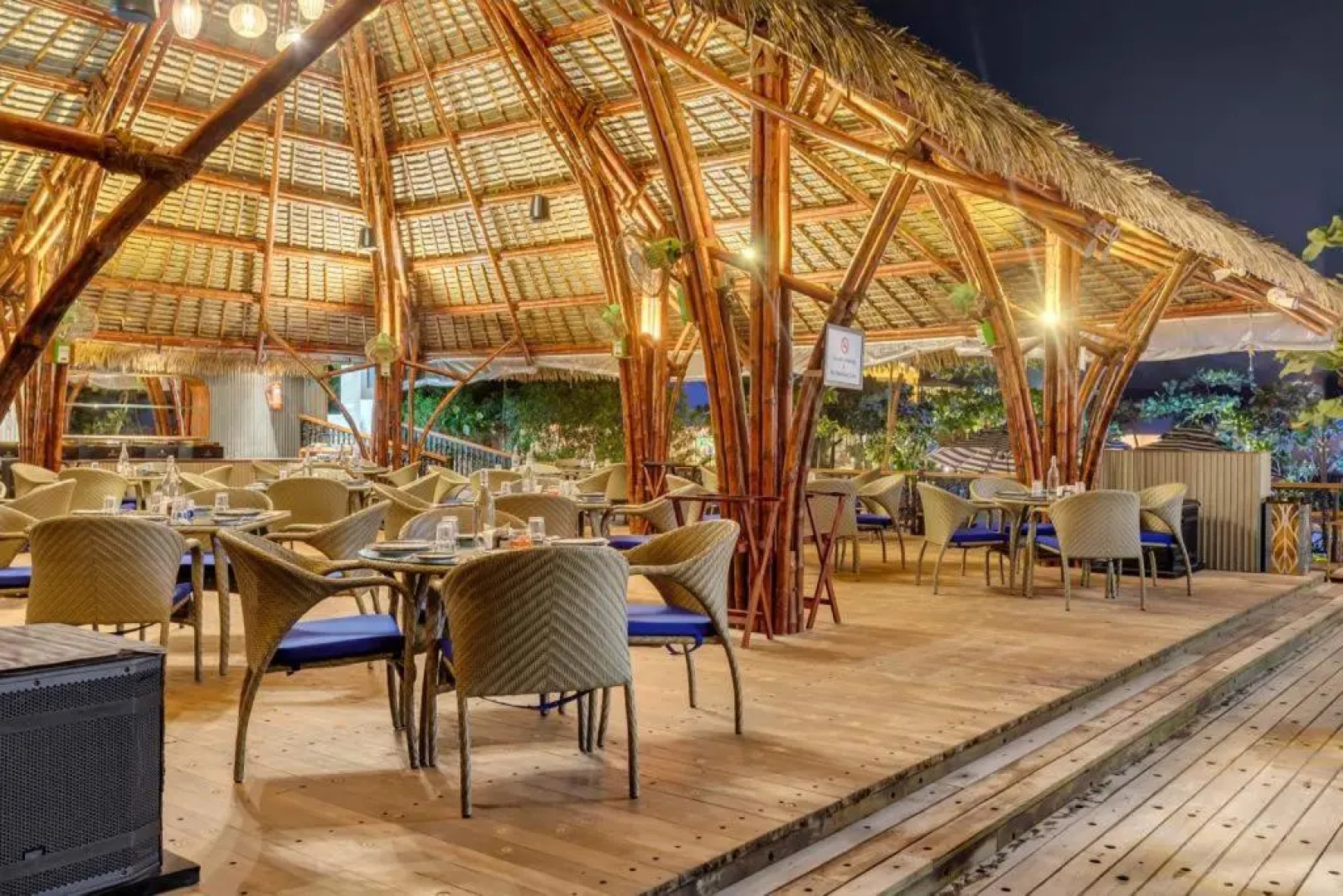 Mayfair On Sea, Morjim Beach