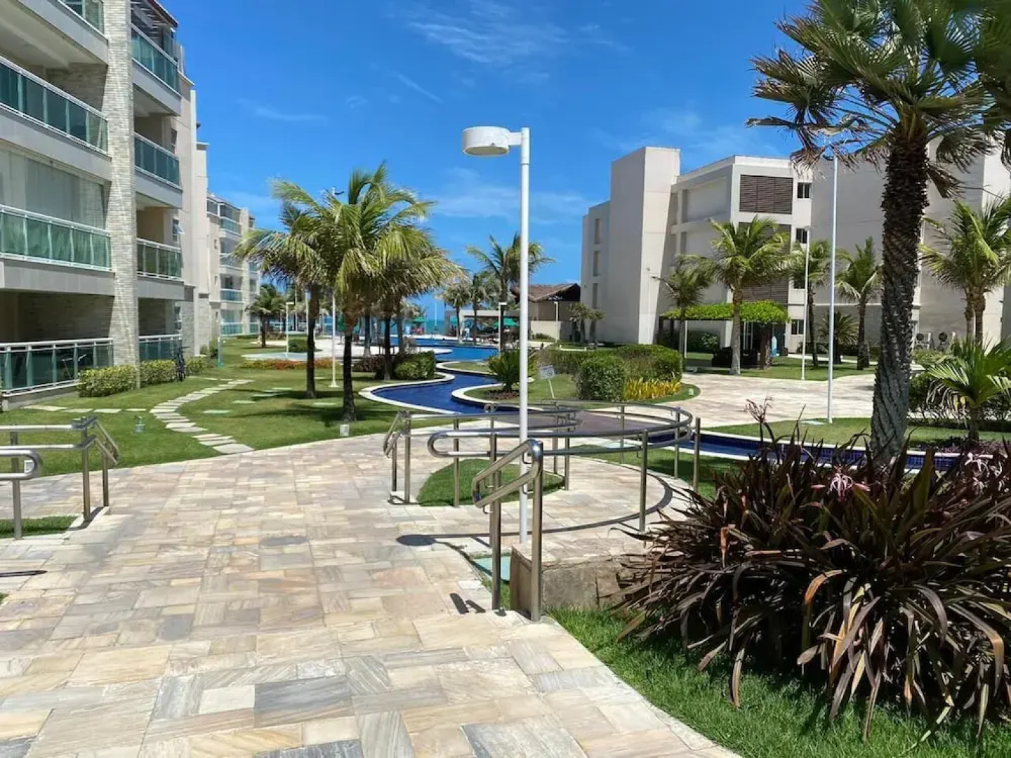 Riviera Beach Place Golf Residence