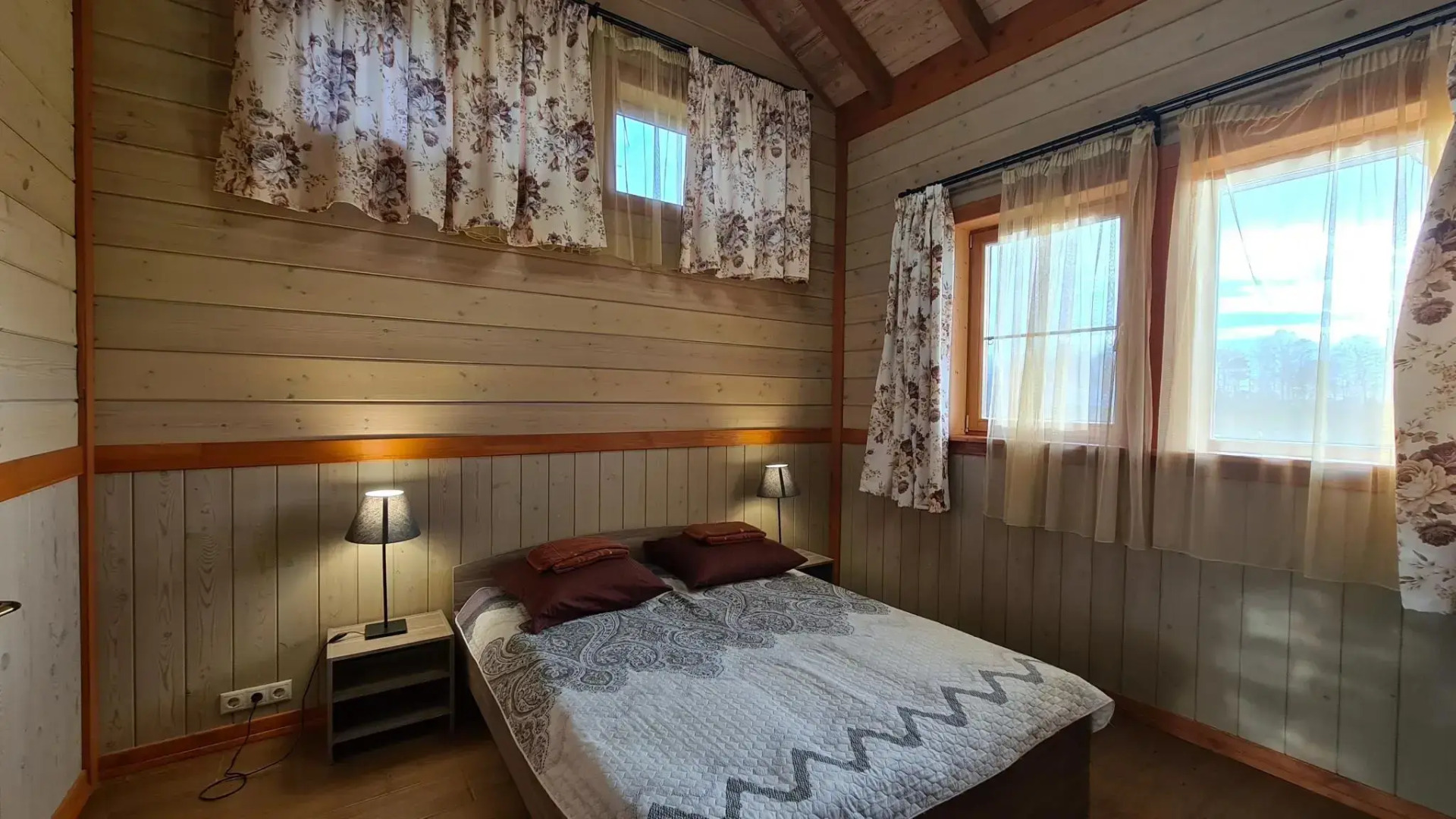 Коттедж А2 на базе отдыха Новинки Парк