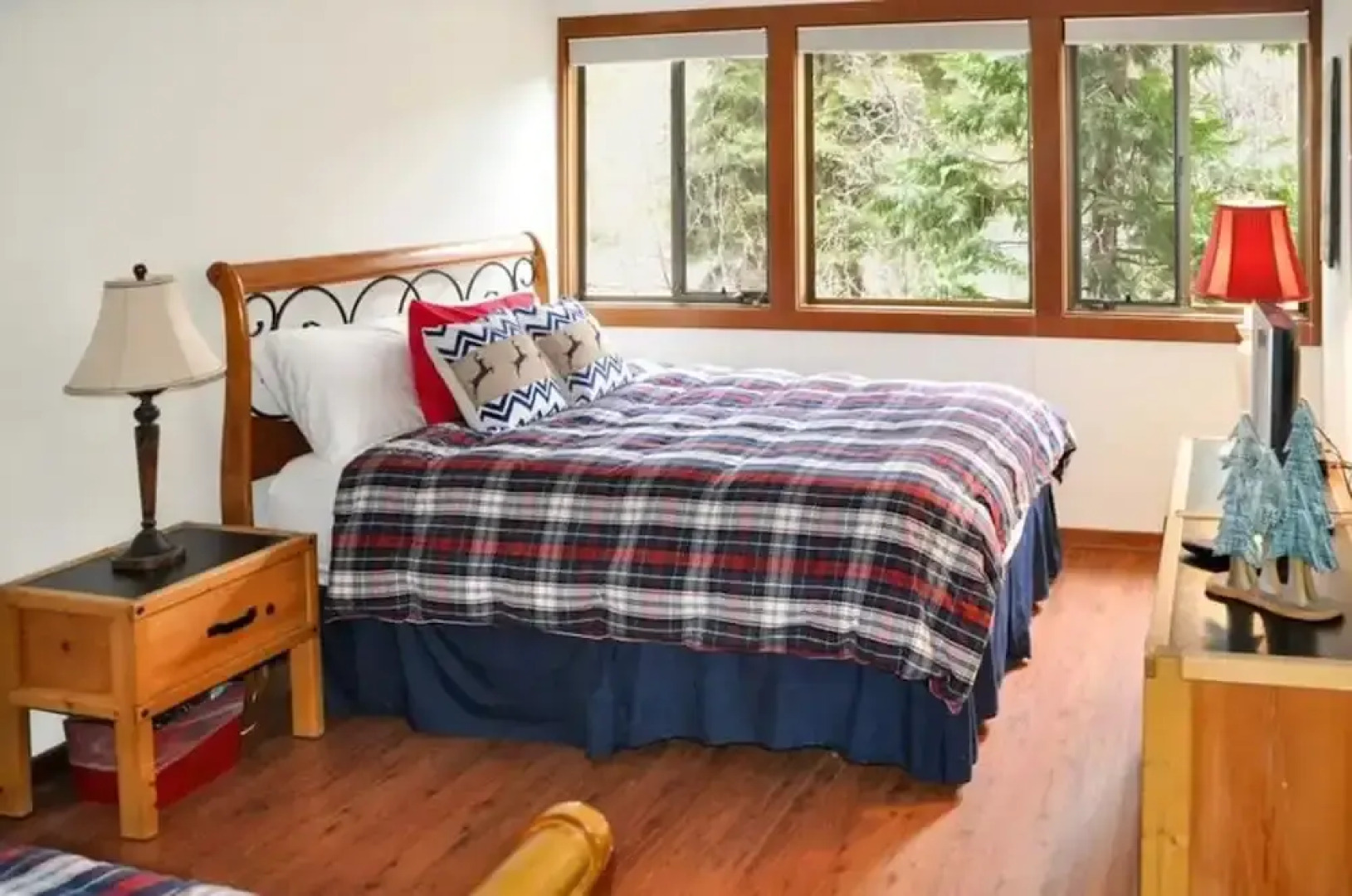 Tahoe Taverns 101 by Tahoe Mountain Properties