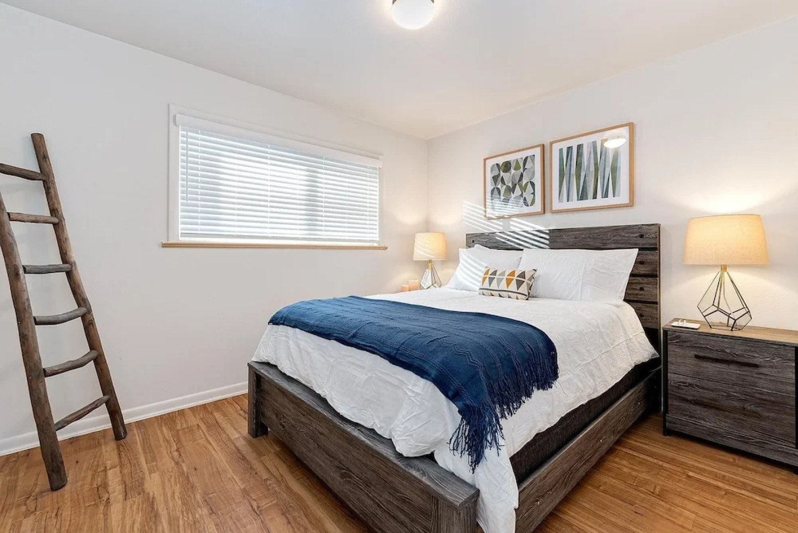 Gorgeous Hideout Near Old Town – Free Bikes!!