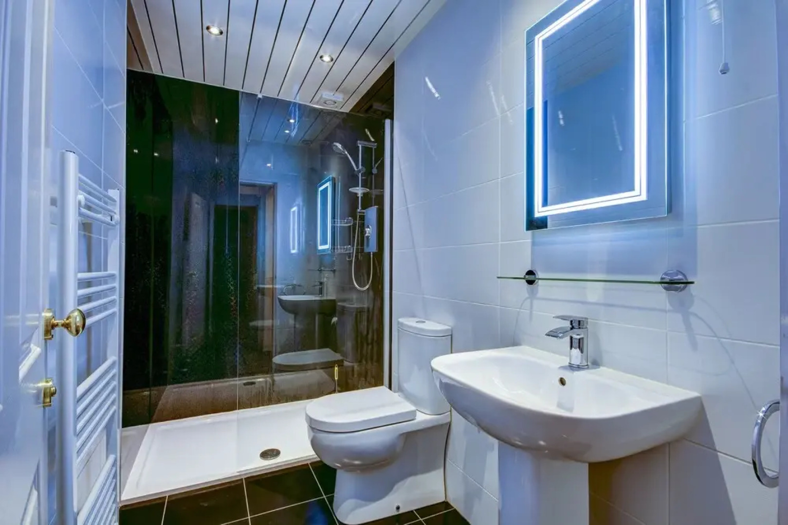 Tiffany's - Donnini Apartments