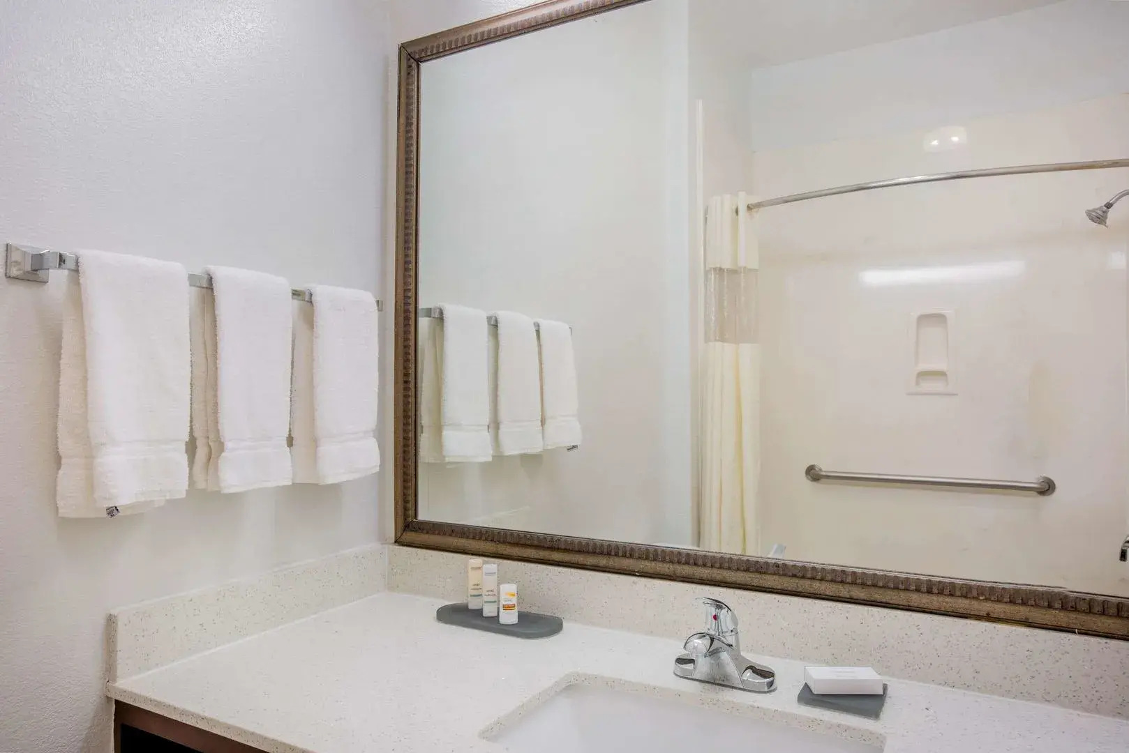 La Quinta Inn & Suites by Wyndham South Padre Island Beach