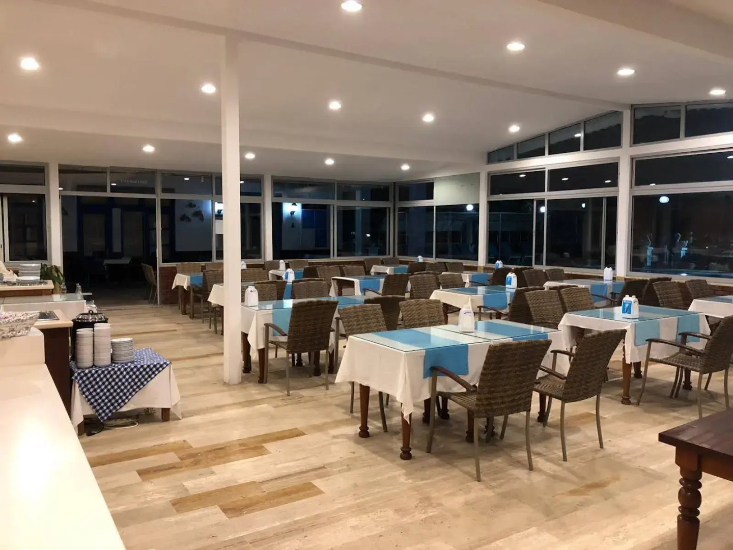 Sun and Sea Beach Hotel