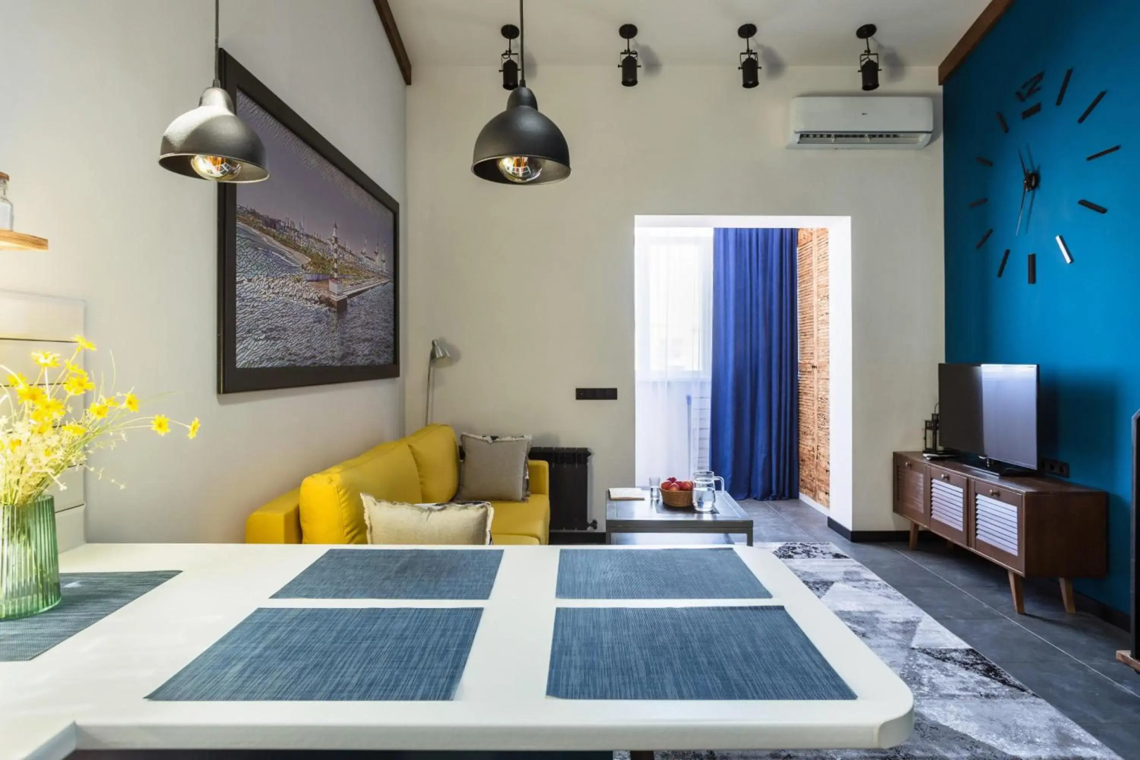 Two level apartment for 5