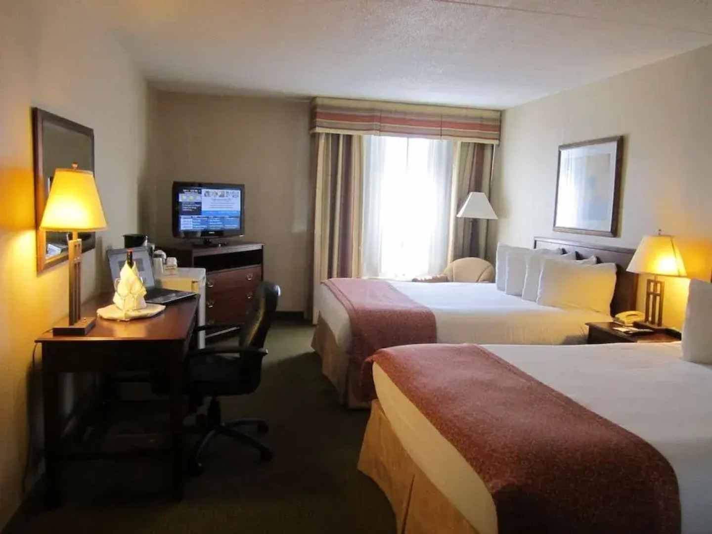 Red Pine Inn & Conference Centre