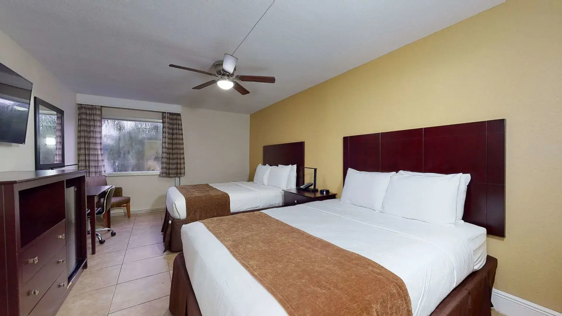 Rodeway Inn & Suites Fort Lauderdale Airport / Cruise Port