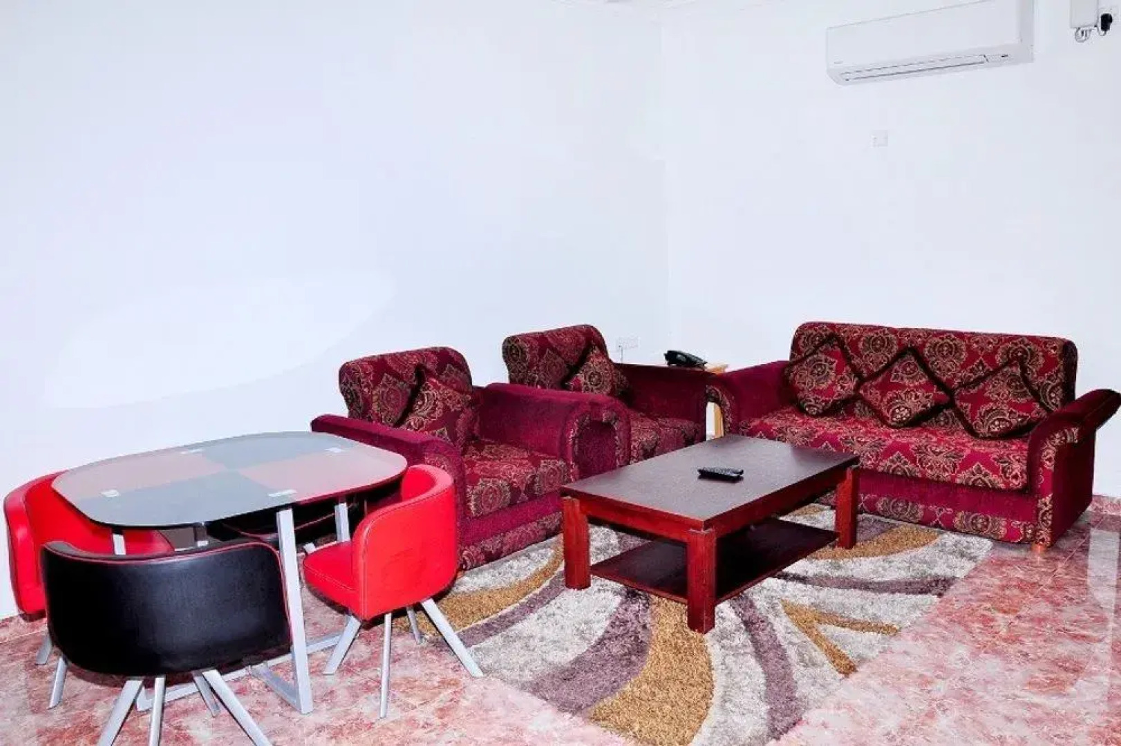 Dream House Apartment