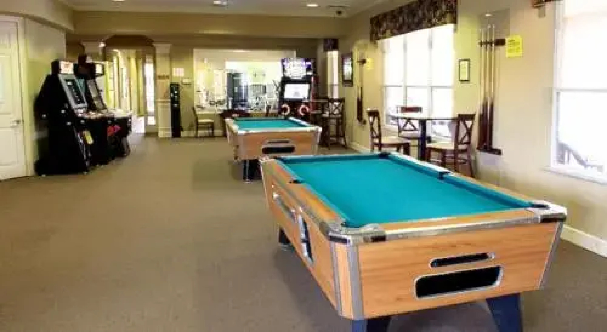 Neil's Windsor Hills Townhouse by RedAwning