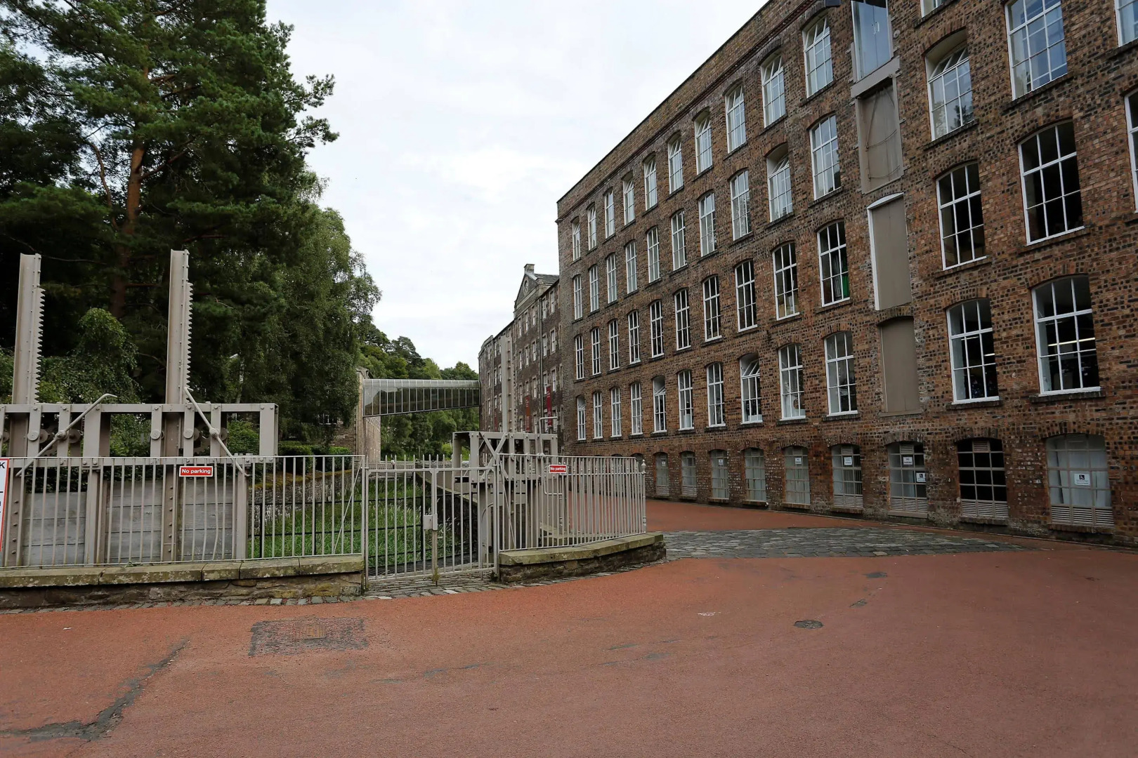 Cartland Bridge Hotel