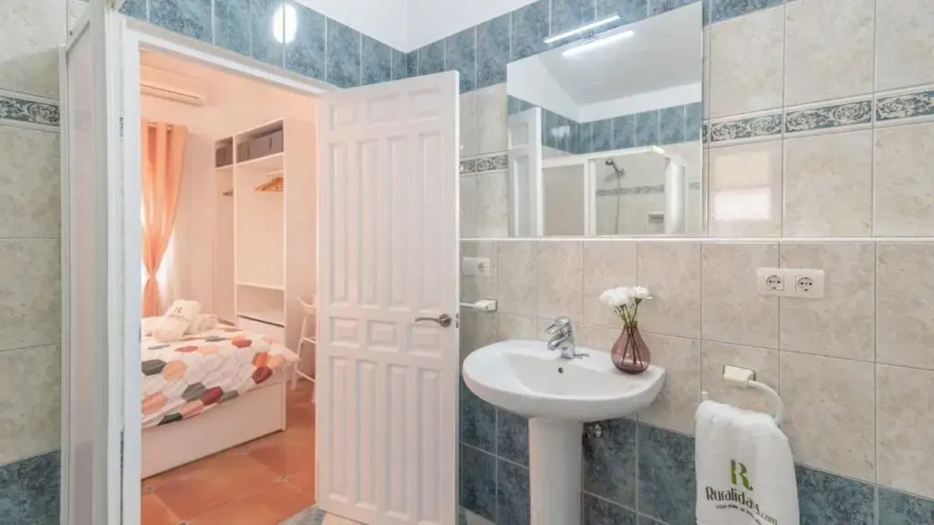 Cortijo Entre Pueblos Competa by Ruralidays