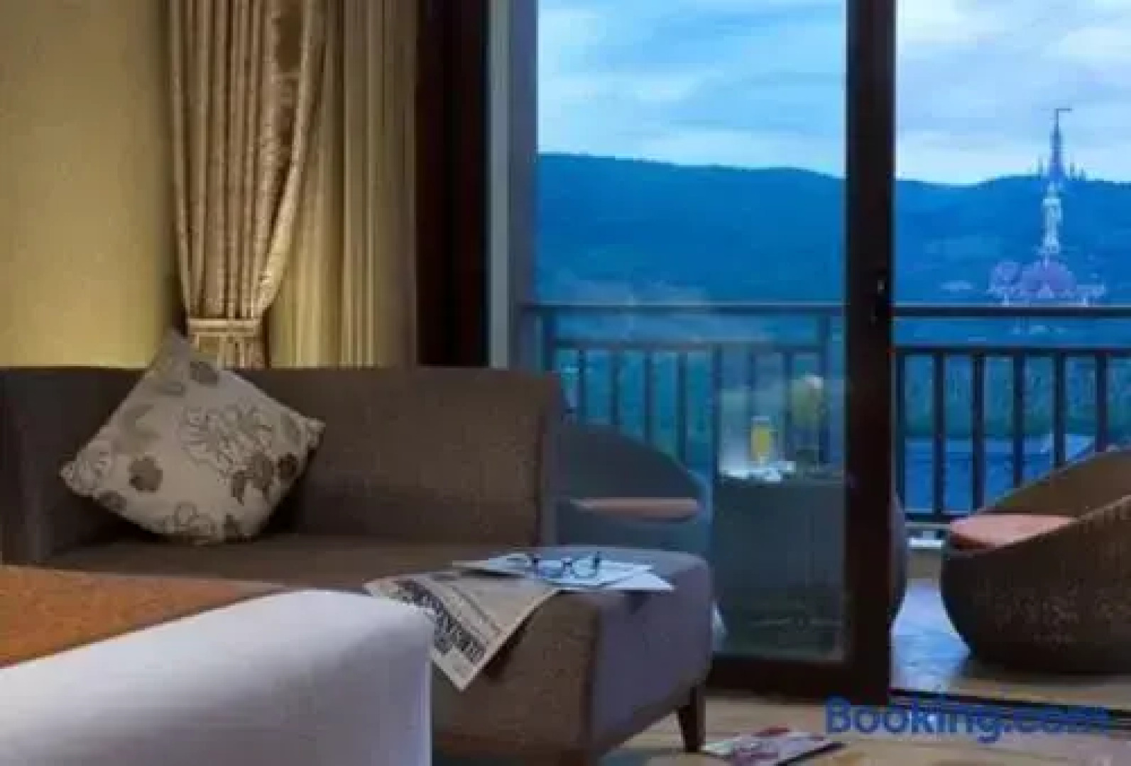 Ramada Plaza by Wyndham Xishuangbanna South