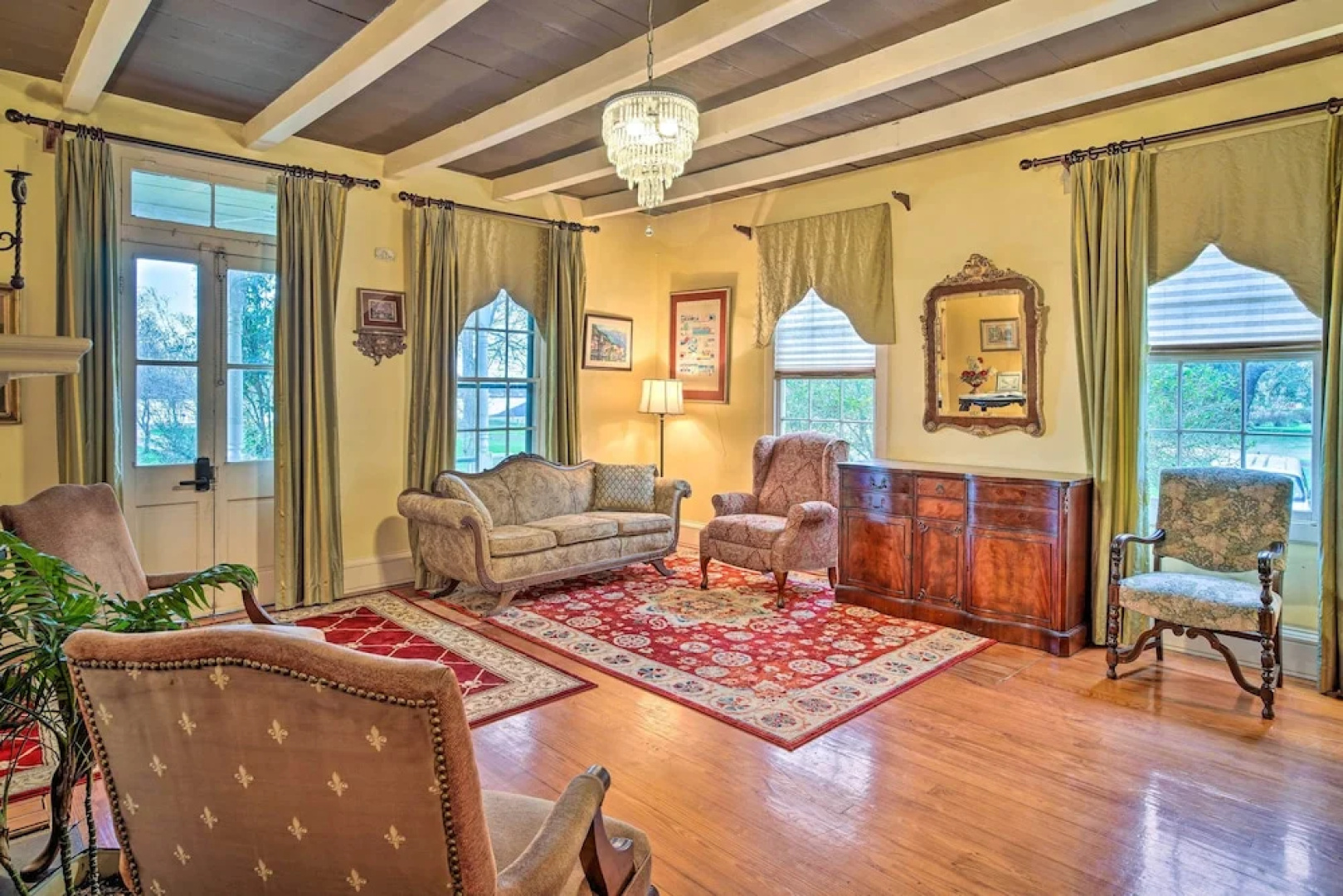 Vintage Louisiana Vacation Rental Home