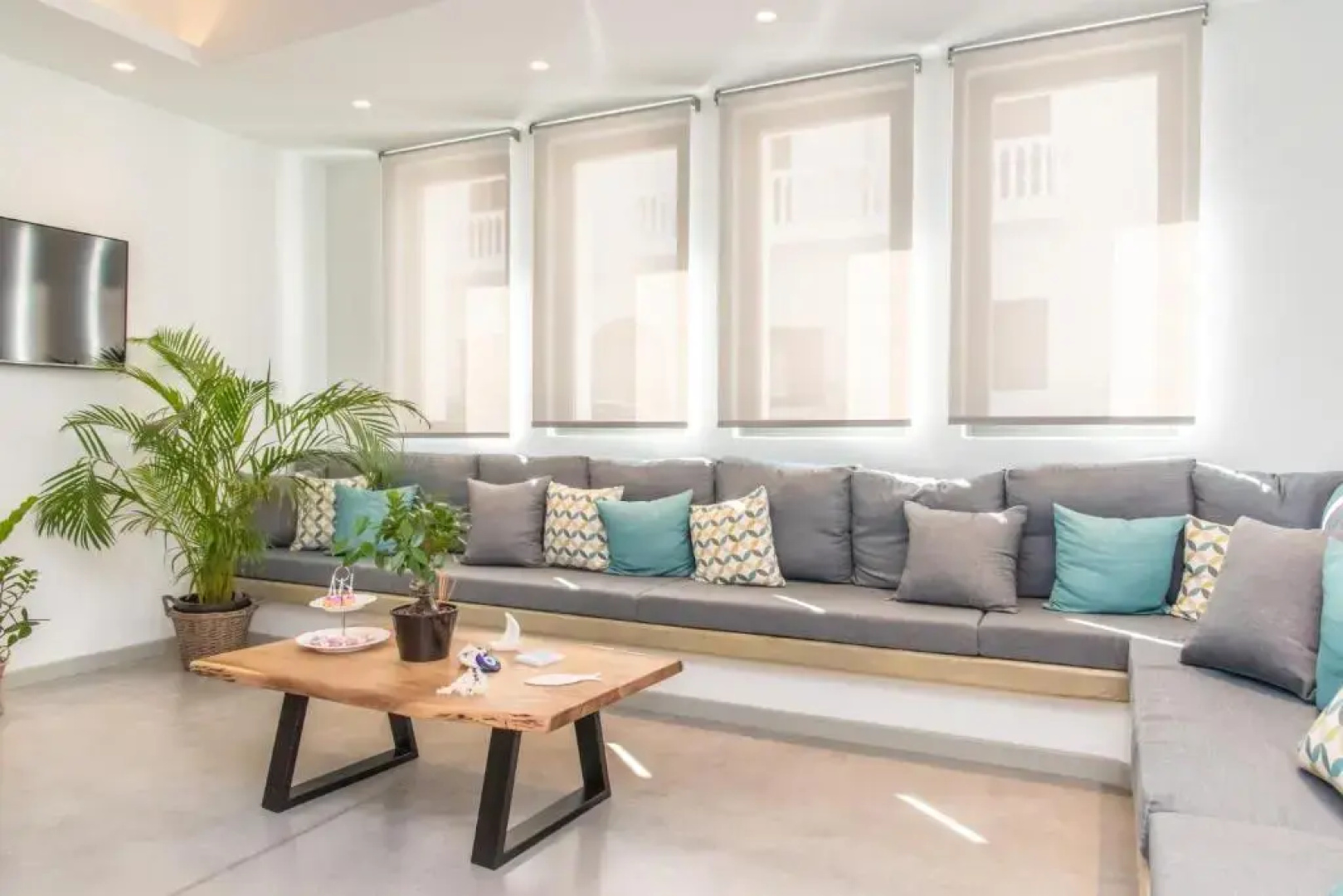 Lithos Luxury Suites