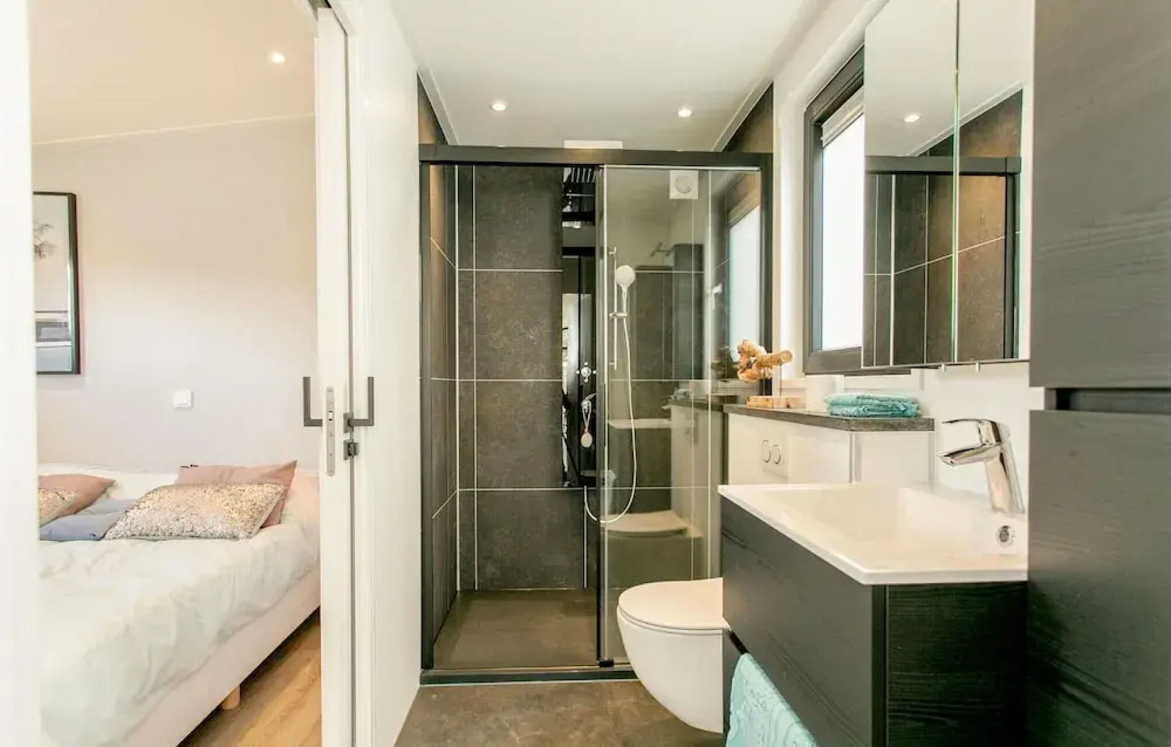 Stunning Home in Voorthuizen With Jacuzzi, Wifi and 2 Bedrooms