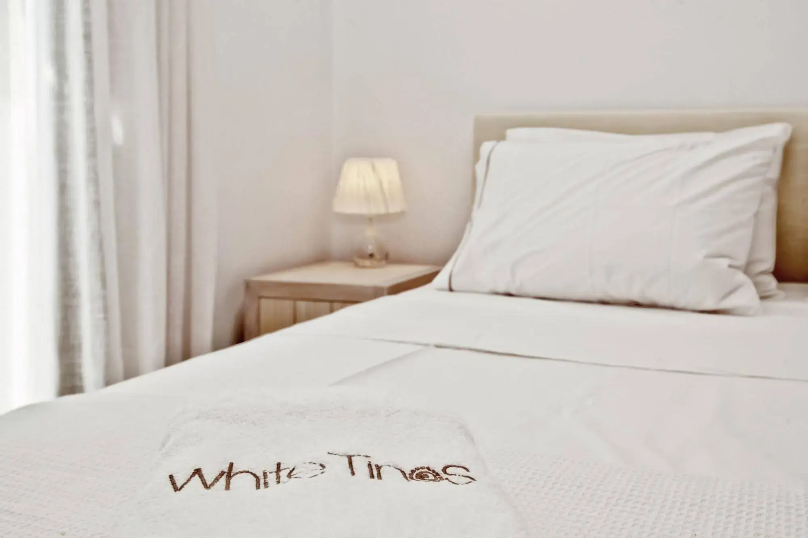 White Tinos Luxury Suites