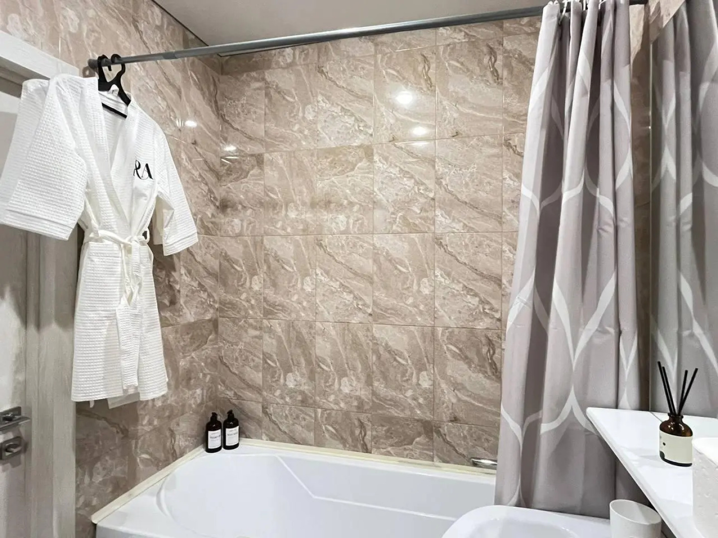 Romlex Apartments (Ромлекс) на улице Вице-адмирала Воронцова 9