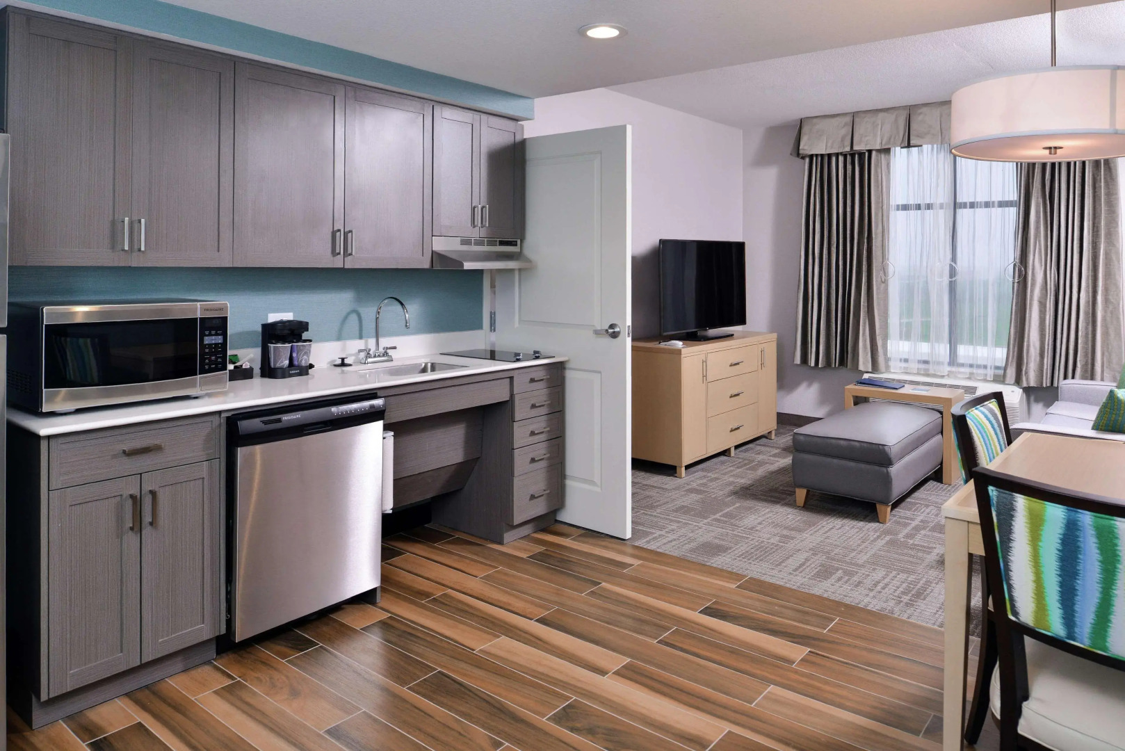 Homewood Suites by Hilton Des Moines Airport