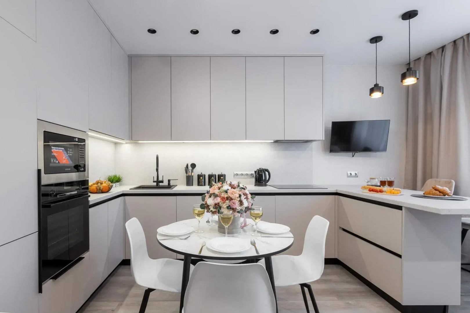 Апартаменты на проспекте Независимости 88