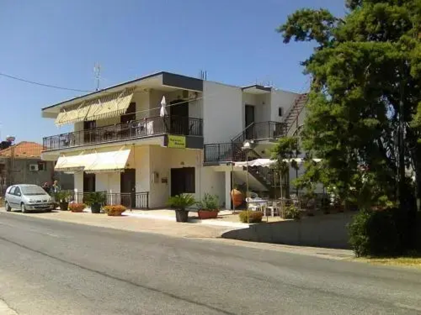 Sotiras Rooms