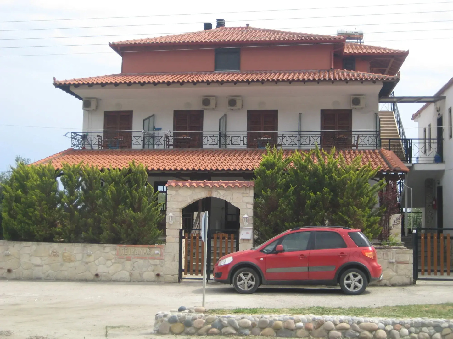 Petradaki Apartments