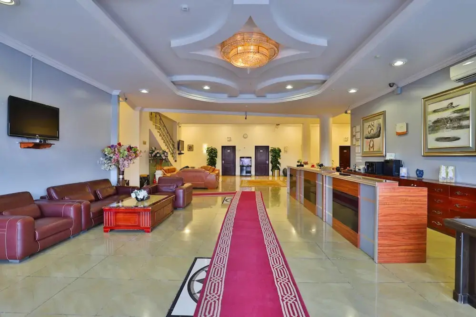 OYO 227 The New Address Hotel