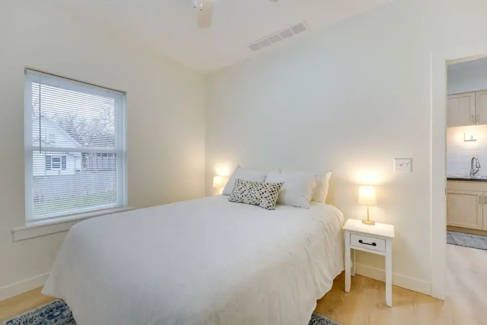 Sleek Apartment Near St Clair City Boat Harbor!