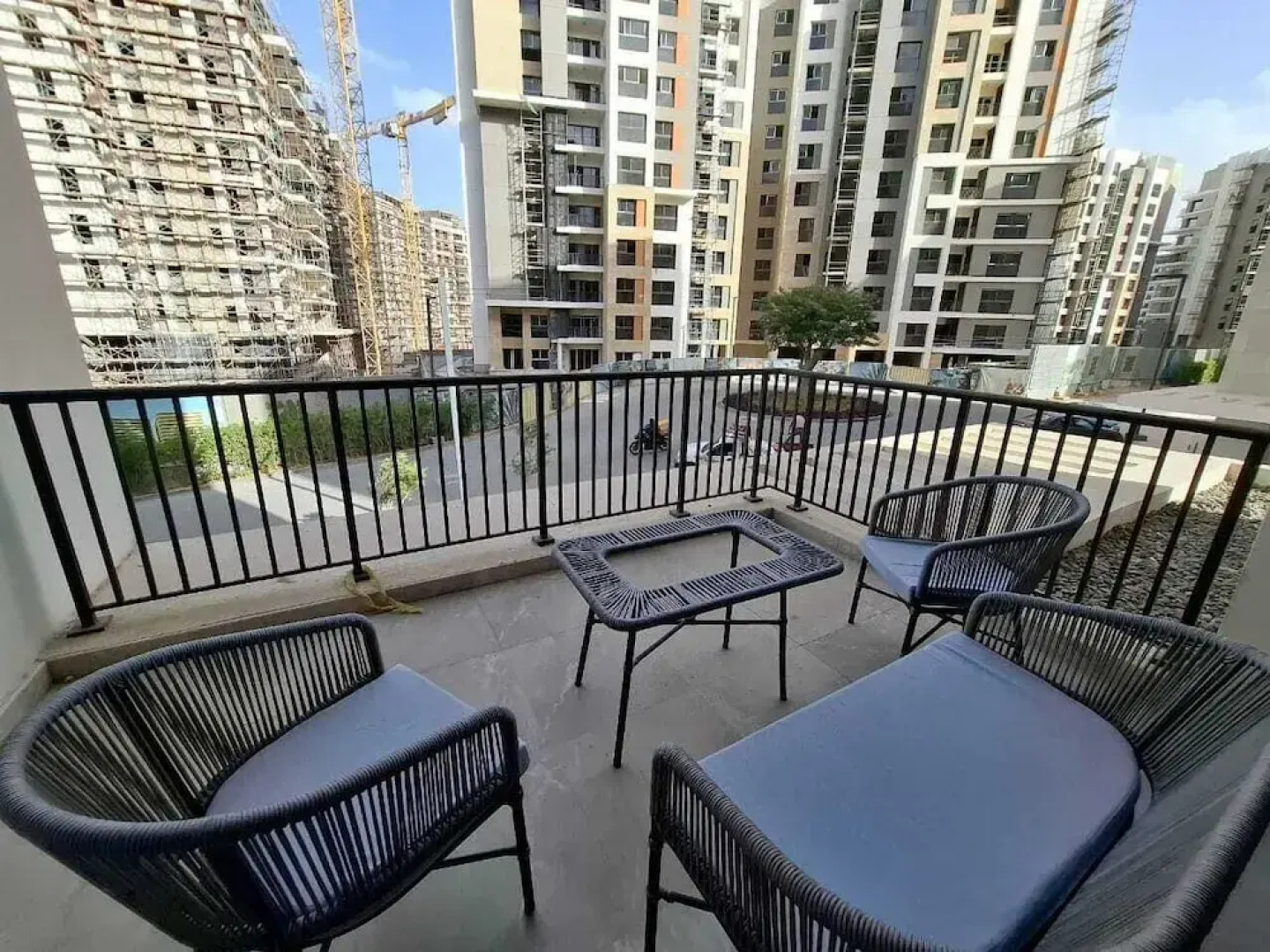 Mynt Stay zed west Residence 2 bedroom E1E213