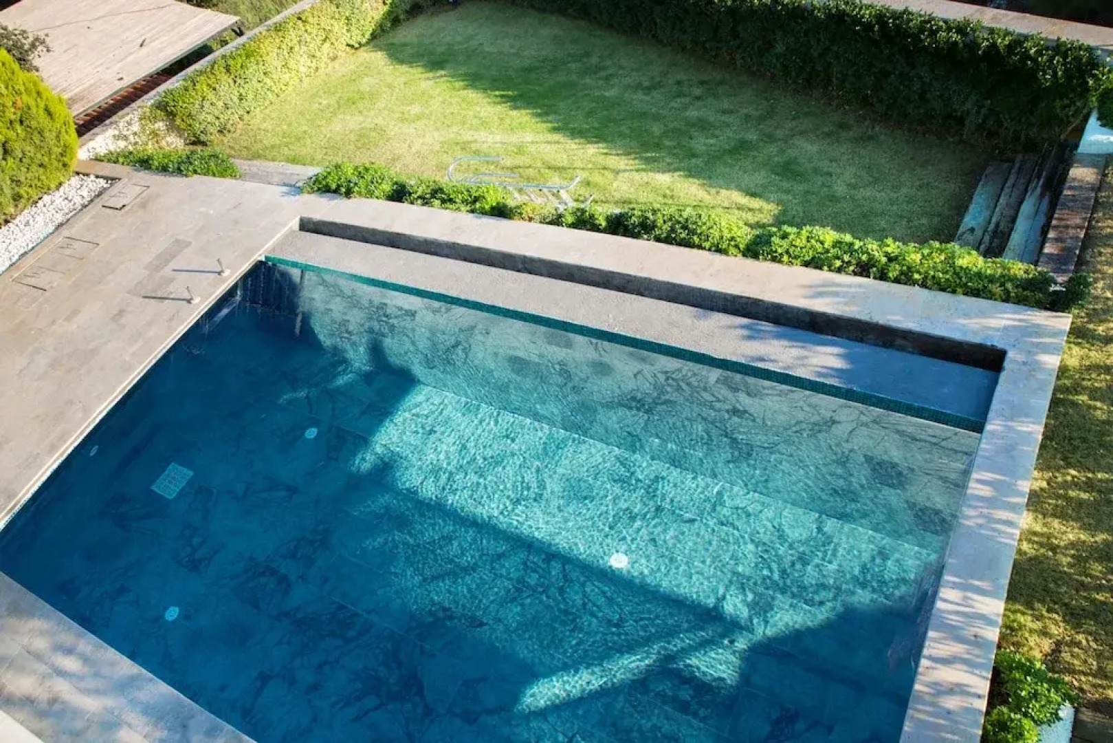 Important Group Villa Prestige