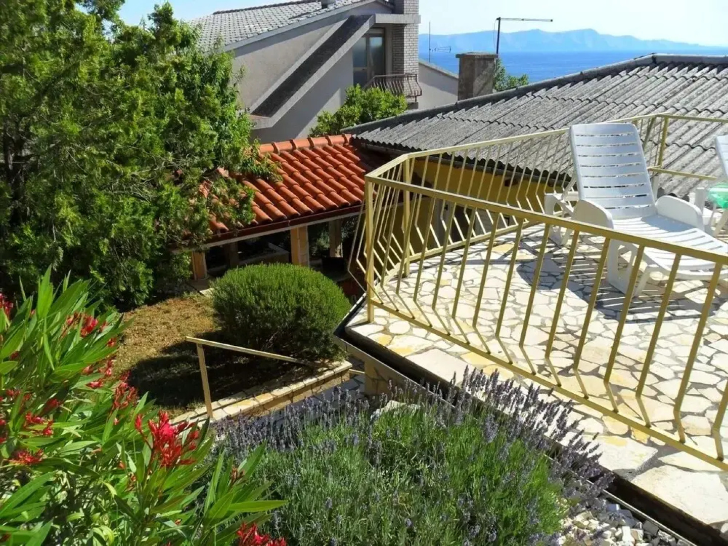 Zlato - With Pool - A3 Lovor