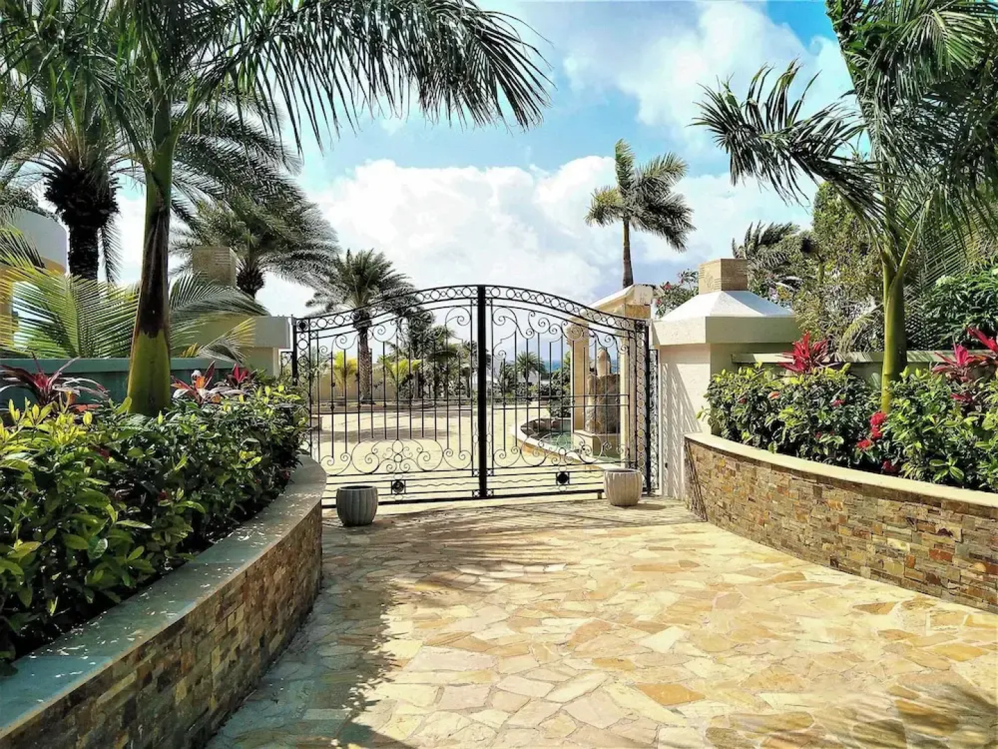 Sheriva Luxury Villas and Suites