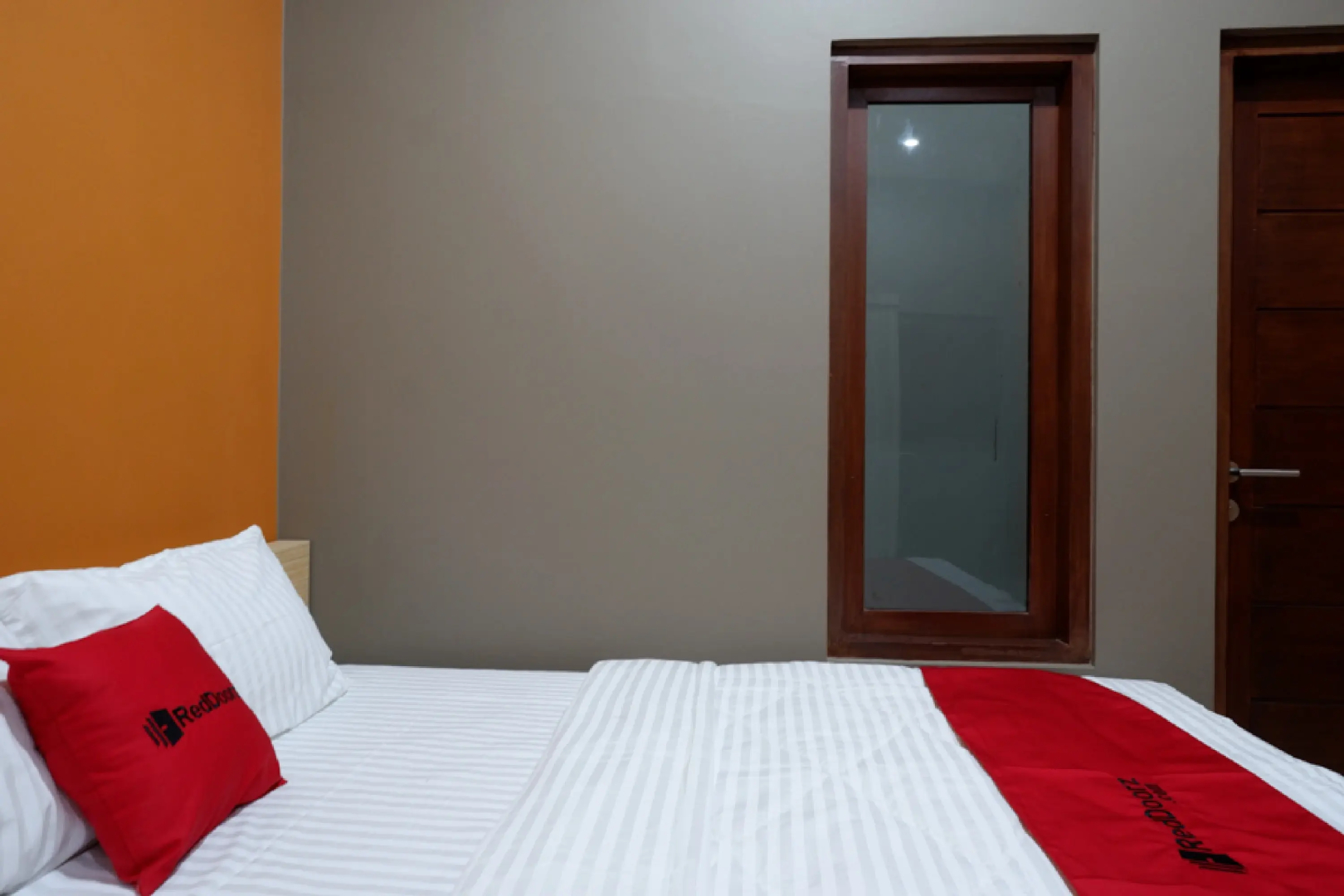 RedDoorz Syariah near Stasiun Tegal