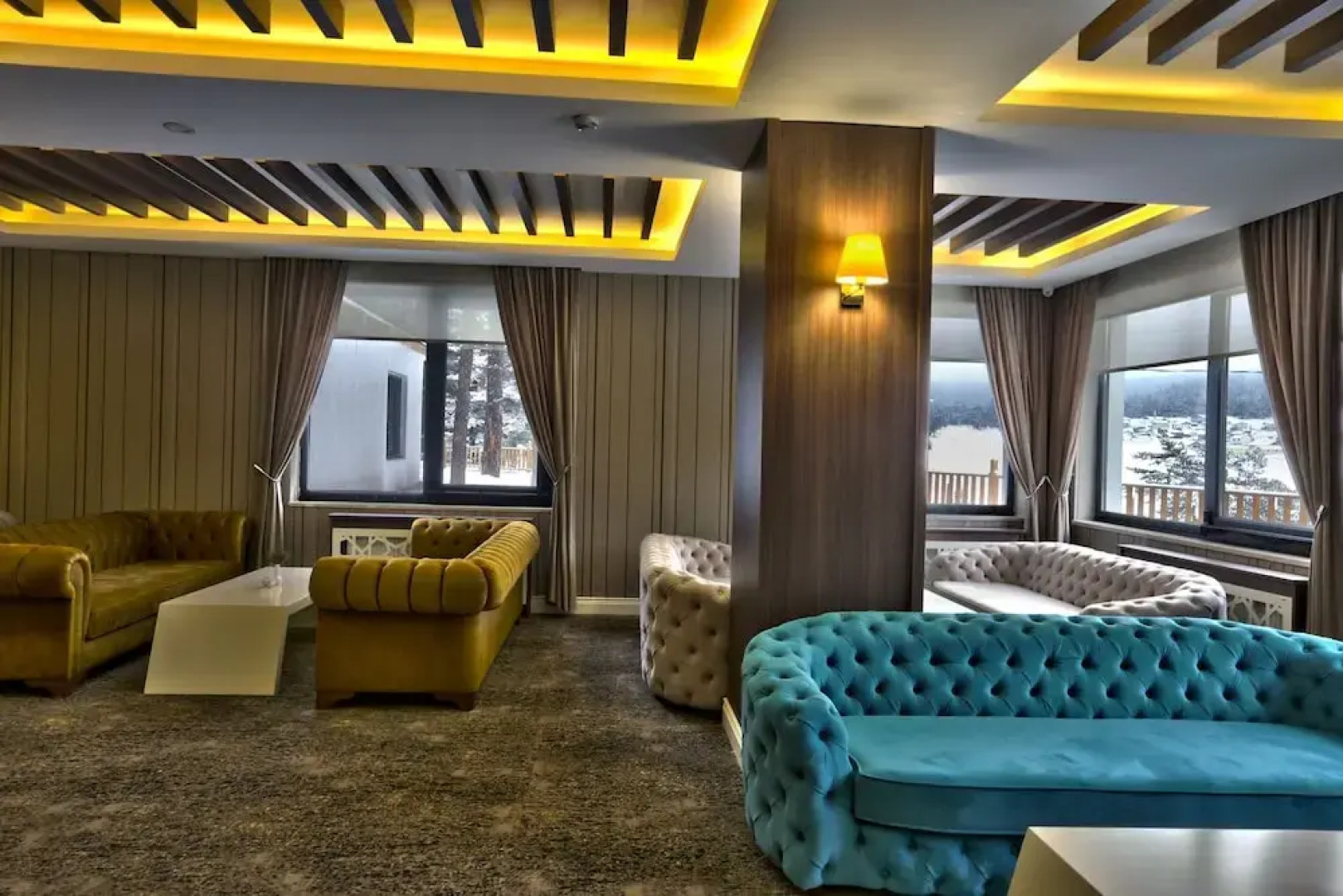 Lagoon Palace Hotel