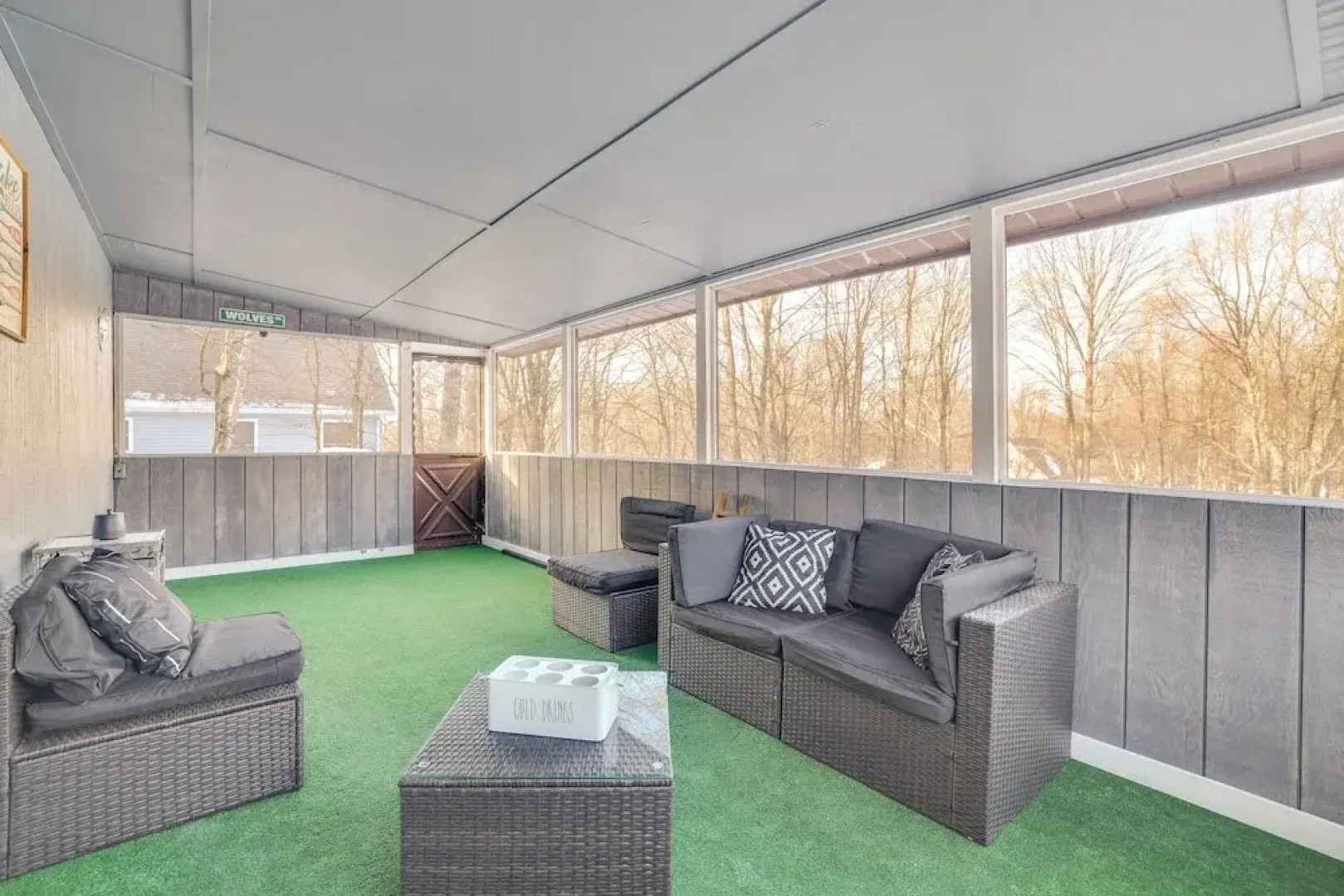 < 7 Mi to Slopes: Inviting Pocono Mtn Retreat!