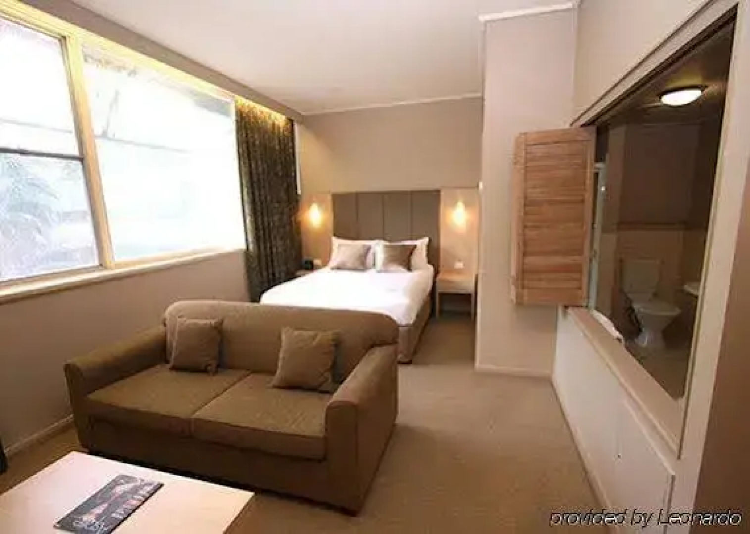 Quality Hotel Tiffins On The Park